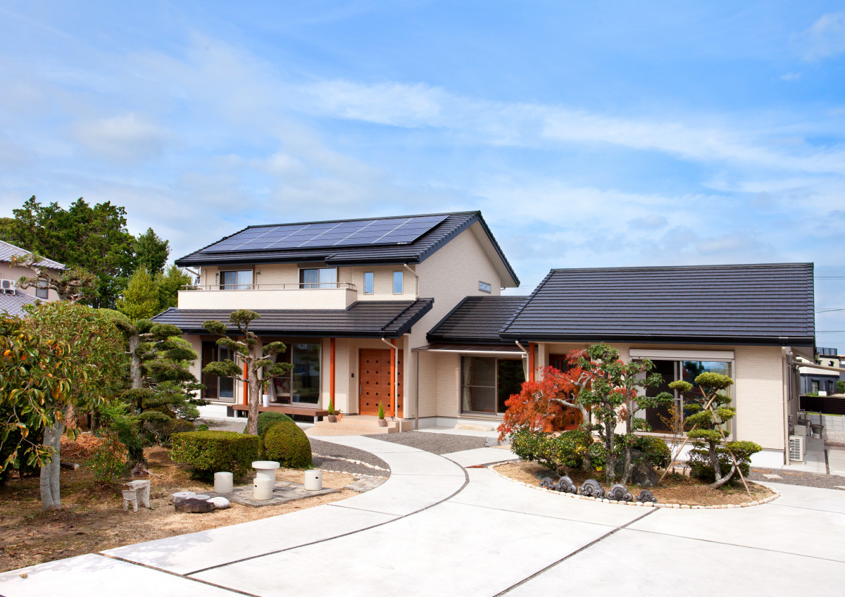 今注目の二世帯住宅 平屋 2階建ての住まい 浜松の新築住宅なら天竜材の木の家を 村木建築工房