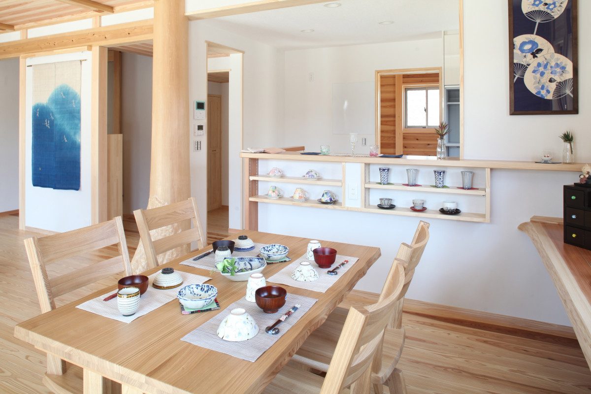 手作りの造作家具 おしゃれで機能的な家づくりに 浜松の新築住宅なら天竜材の木の家を 村木建築工房