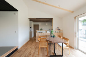 ガレージのあるスタイリッシュな平屋