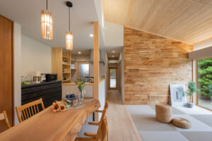 3種の無垢材が創る美しい安らぎの平屋